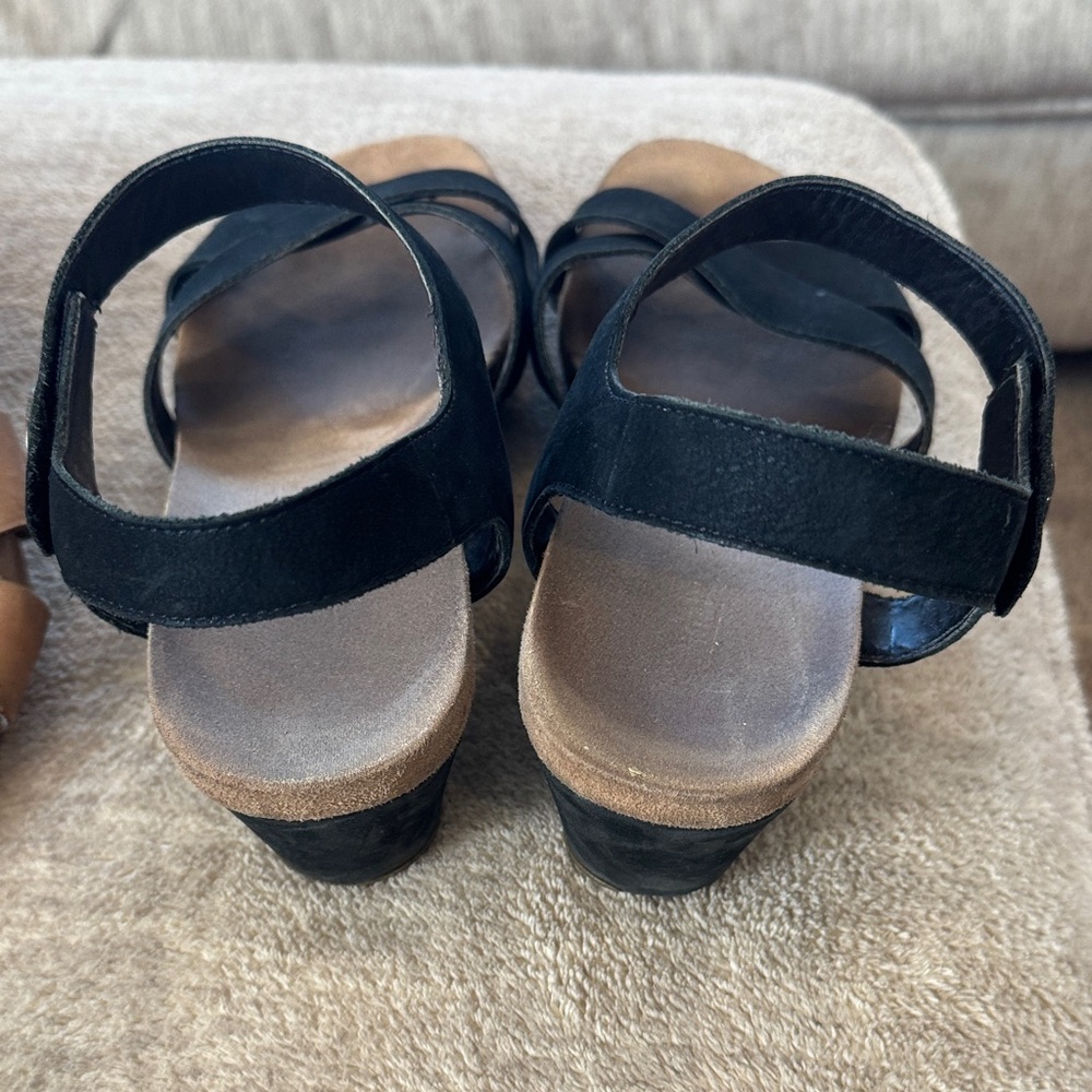 Stylish Women's Sandals in Black and Brown - Picture 4 of 6
